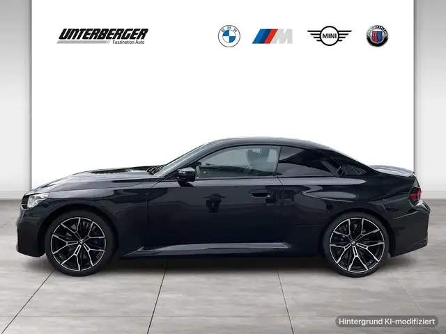 BMW M2 view 3