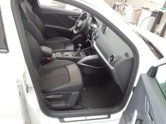 Audi Q2 view 5