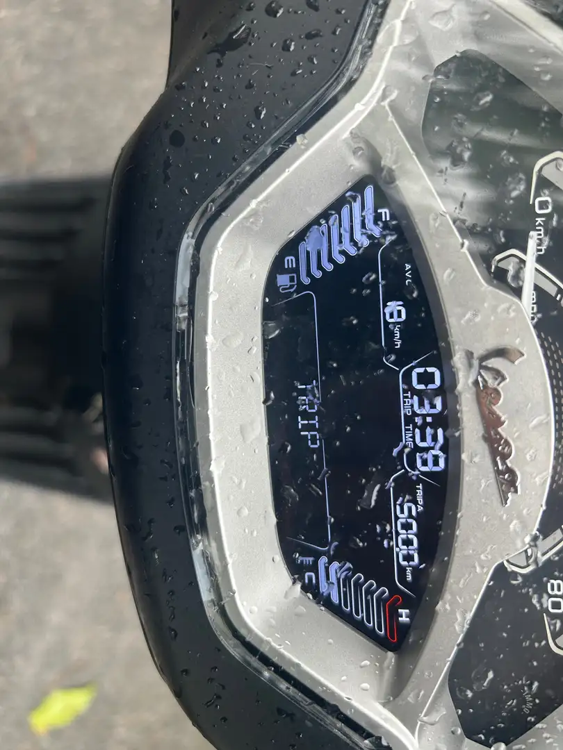 Vespa Primavera S 50 Czarny - 2