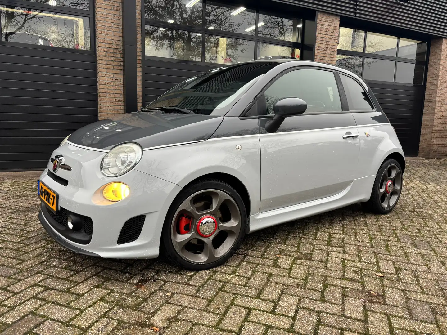 Fiat 500C Abarth 1.4-16V Automaat Šedá - 1
