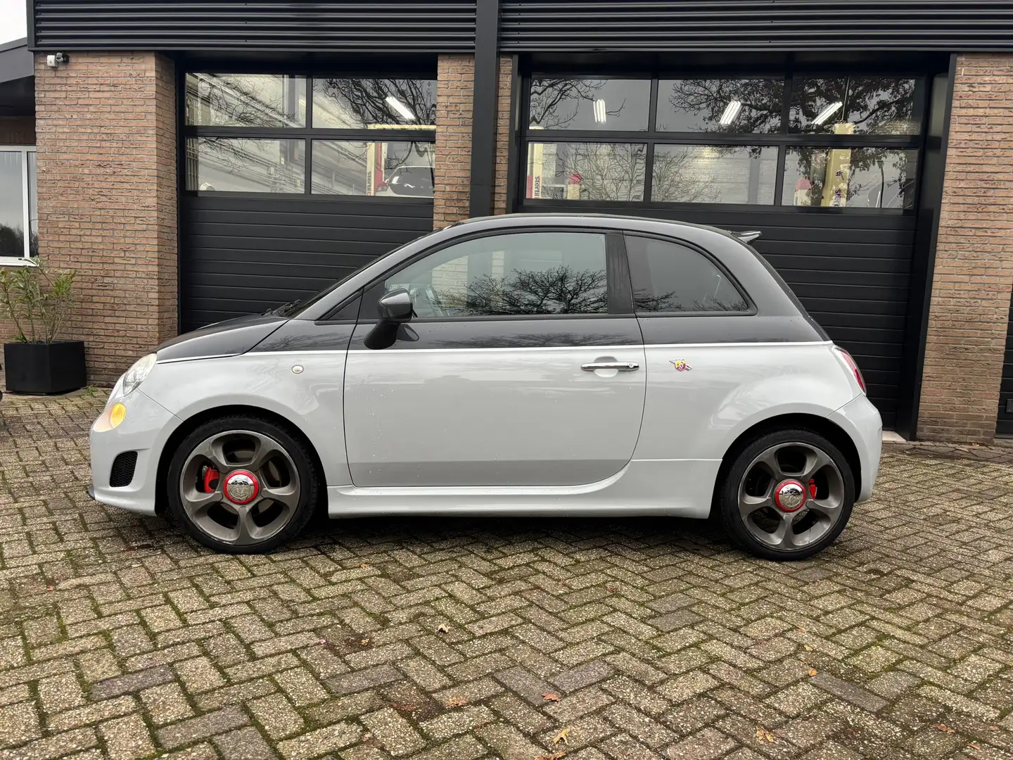 Fiat 500C Abarth 1.4-16V Automaat Šedá - 2
