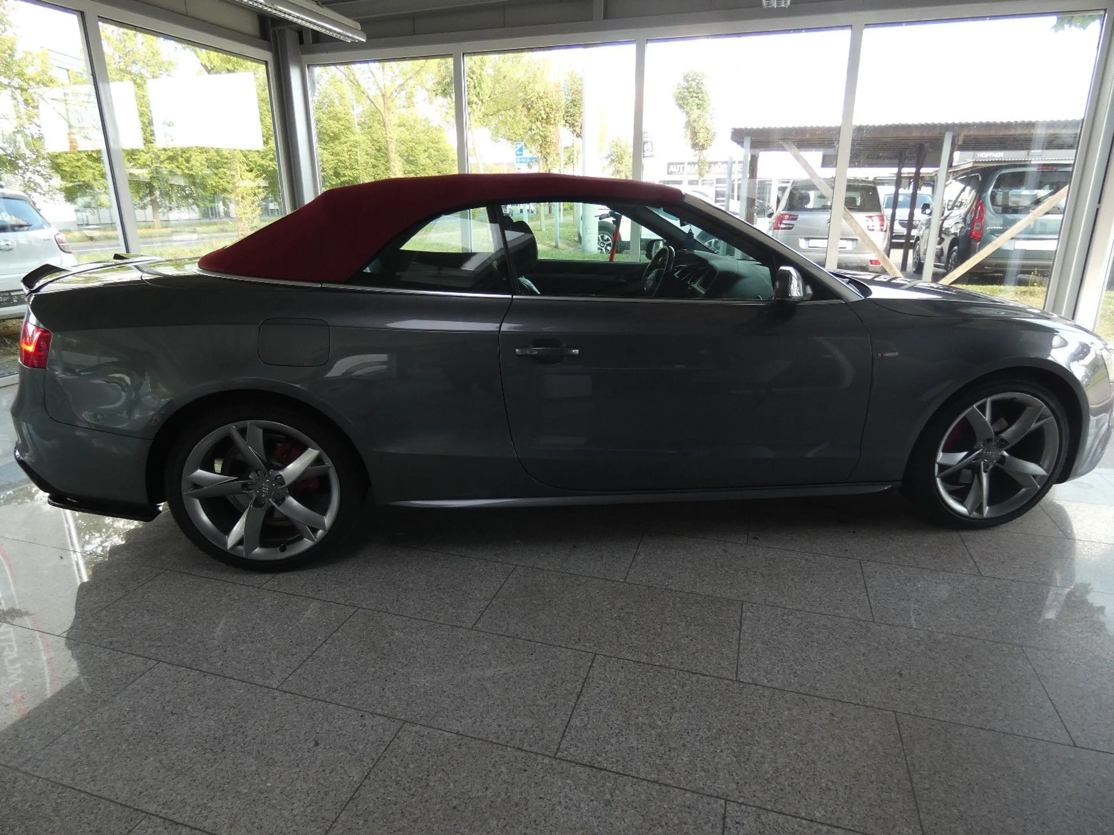 Audi A5 Cabriolet 2.0 TDI — photo 8