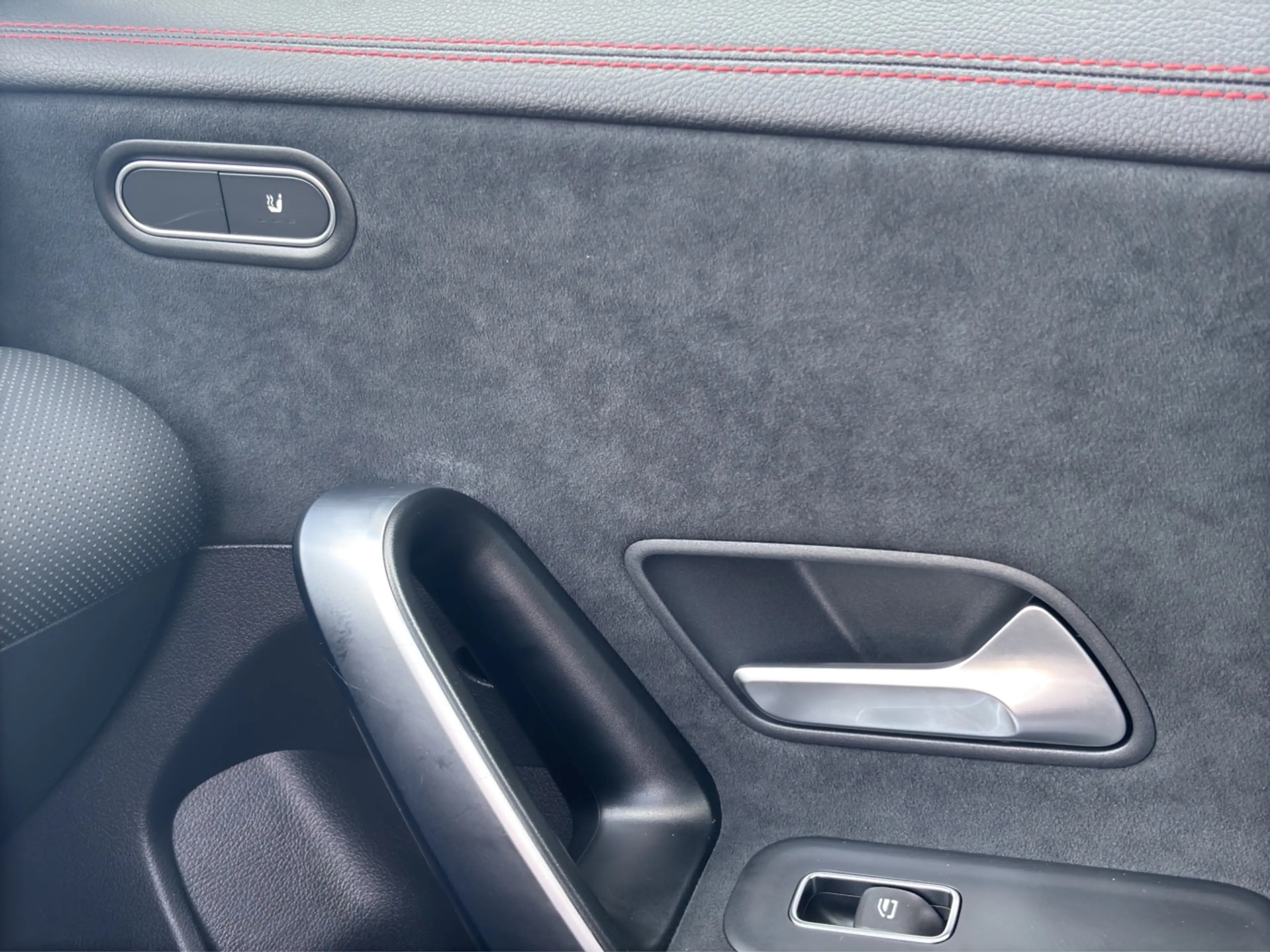 Mercedes-Benz CLA 250 e *AMG*Multibeam*Panorama*Night*Kam*19"* — photo 14