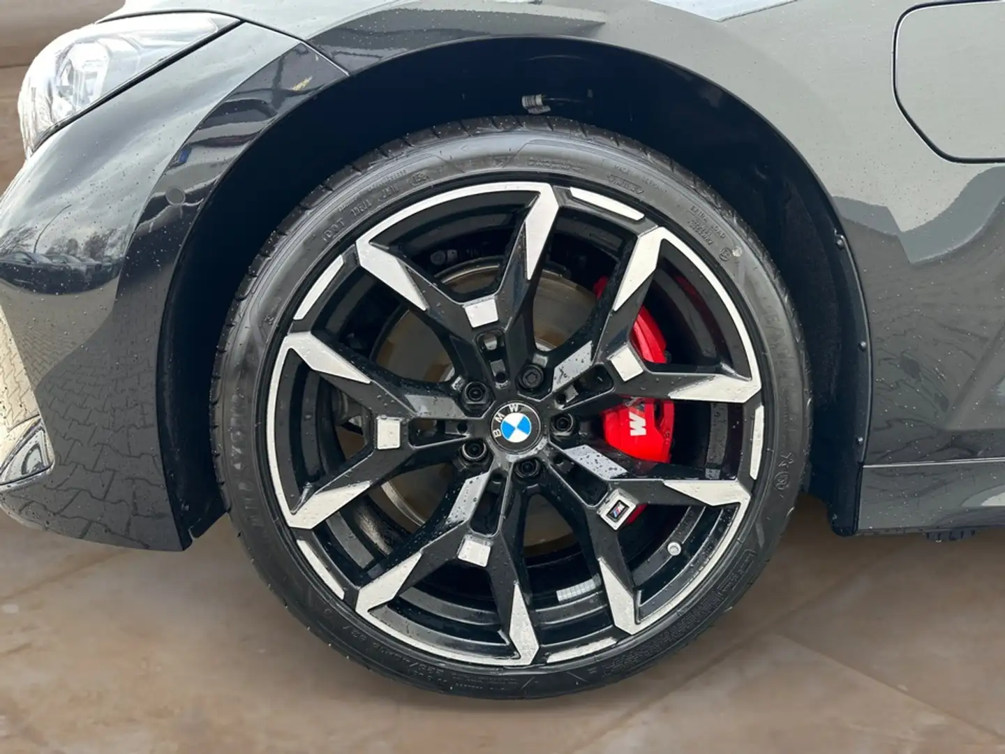 BMW 330 e xDrive HYBRID M Sportpaket UPE 81.960 EUR Schwarz - 2