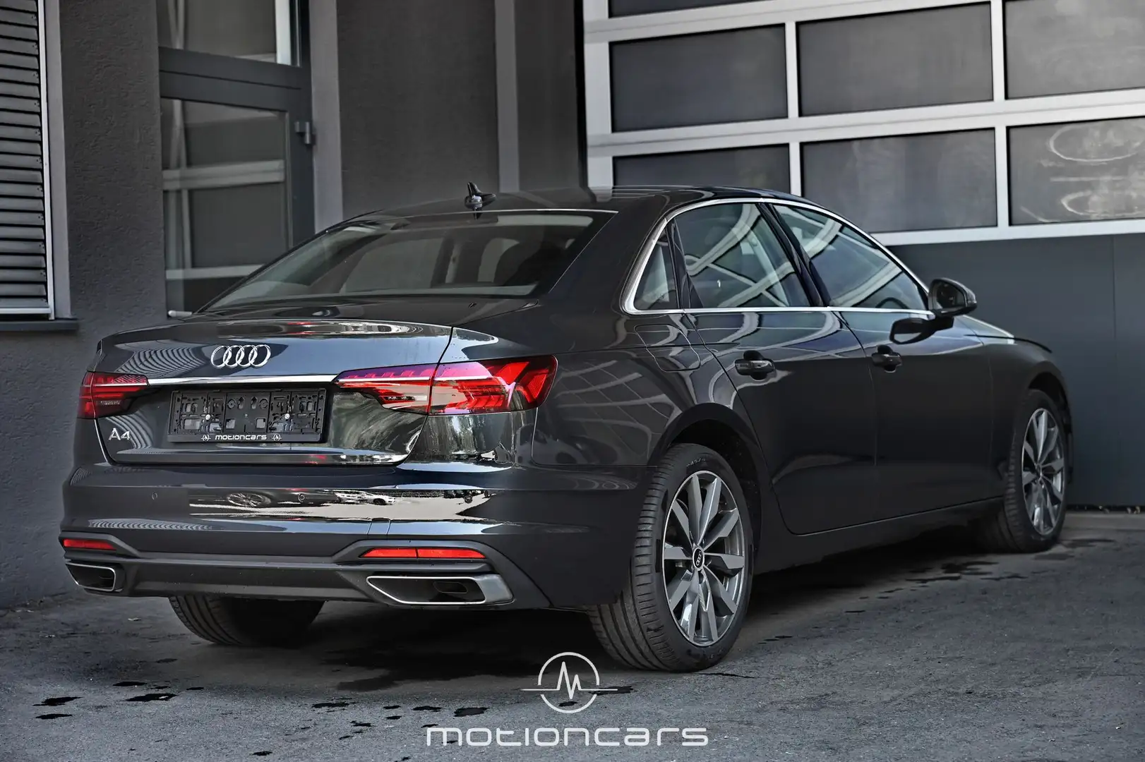 Audi A4 40 2.0 TFSI S-Tronic Pickerl NEU Grau - 2
