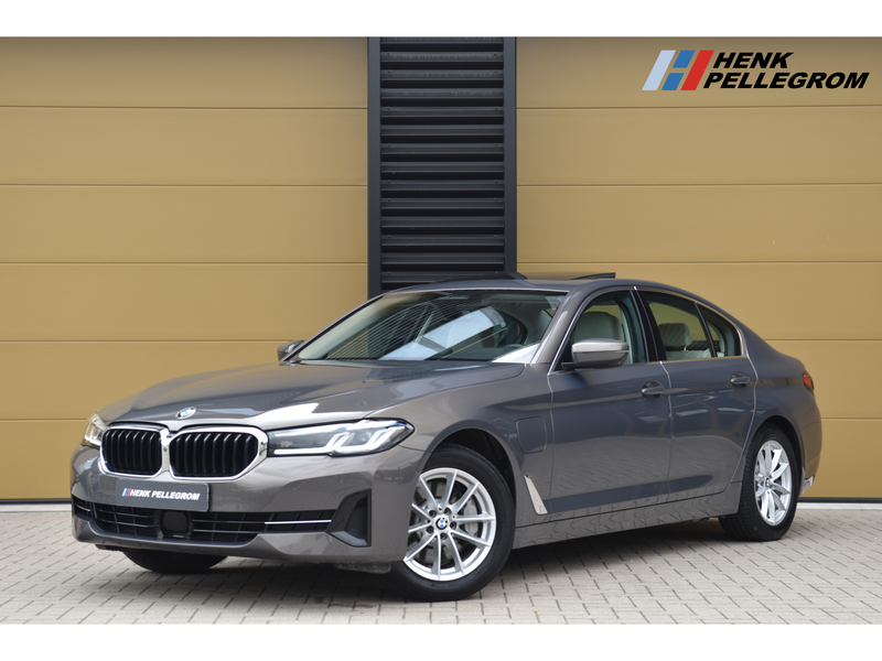 BMW 530 5-serie 530e High Executive * Comfortstoelen * Gla