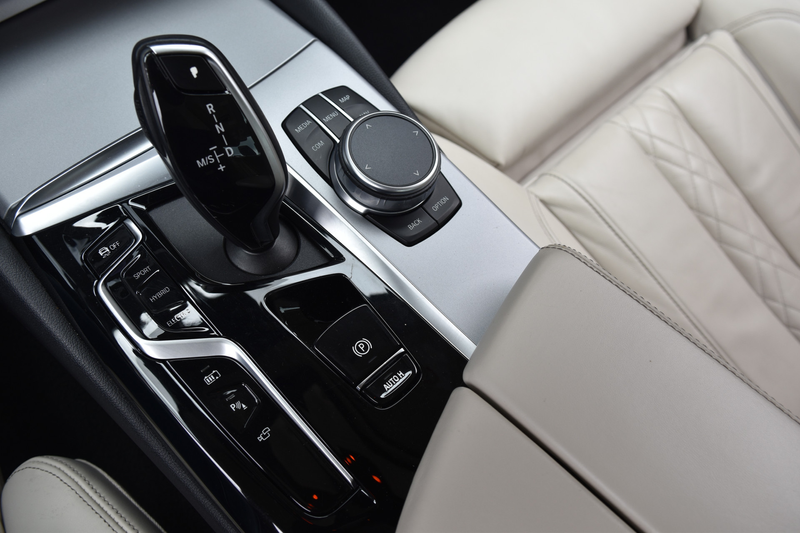 BMW 530 5-serie 530e High Executive * Comfortstoelen * Gla — photo 26