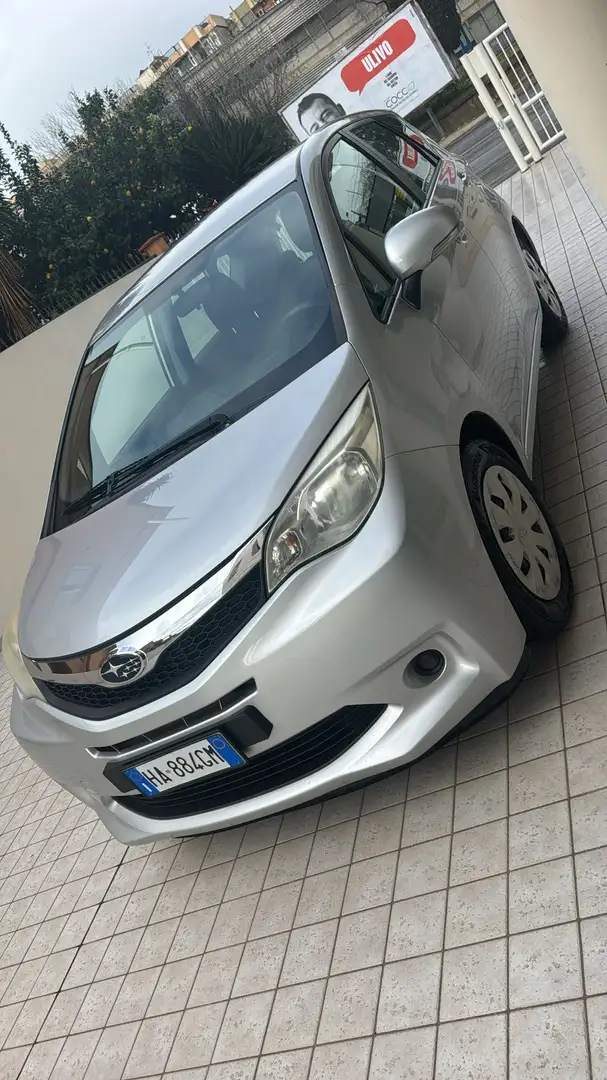 Subaru Trezia Trezia 1.4d-S Exclusive 6mt Silber - 1