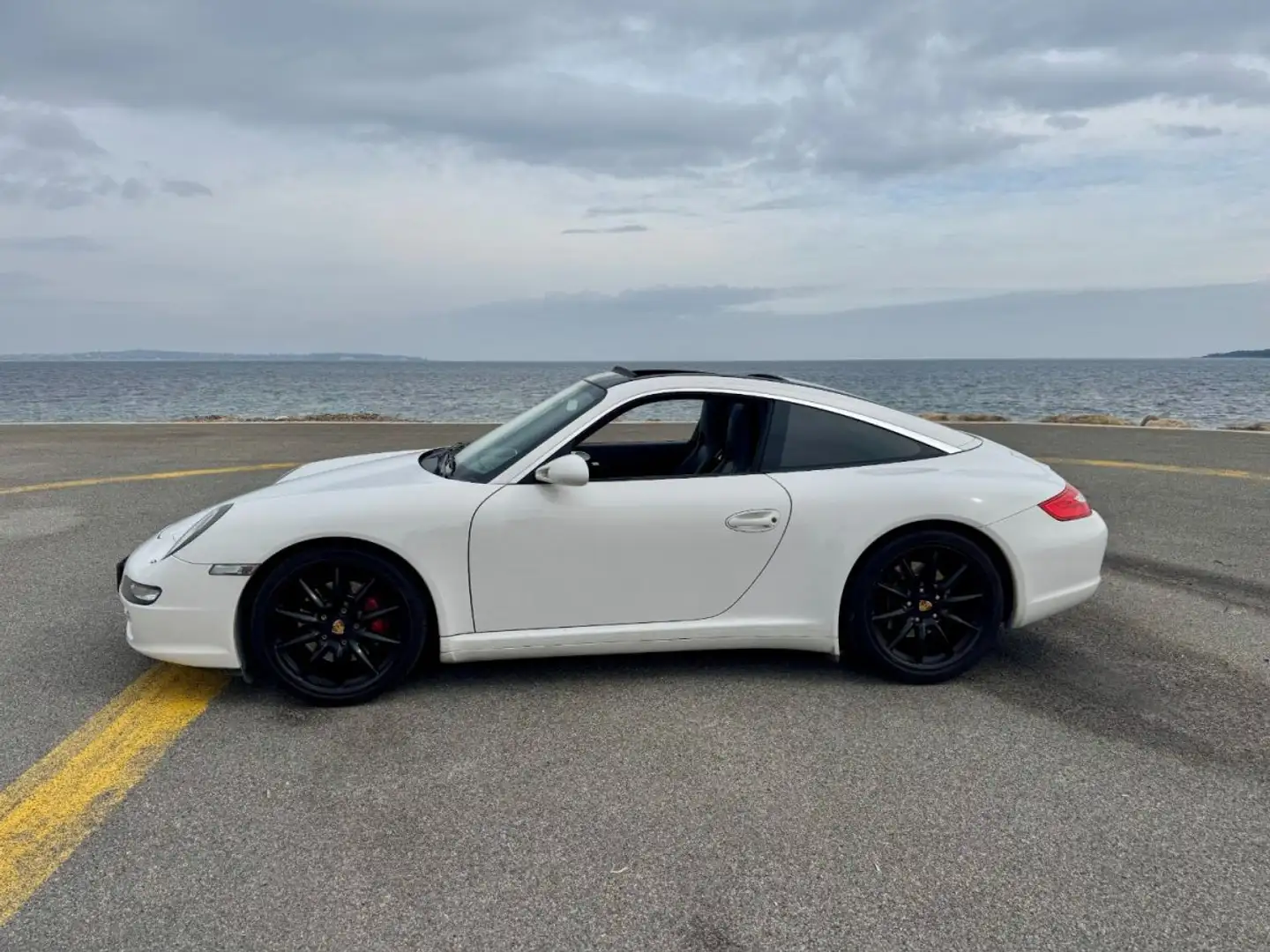 Porsche 911 TARGA 4S 355 CH Weiß - 2