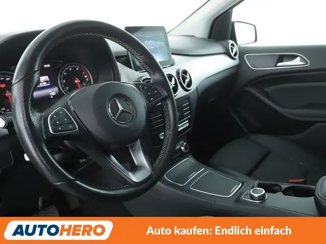 Mercedes-Benz B-Class view 11