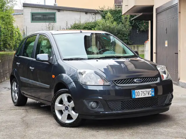 Ford Fiesta 1.2 BENZINA 75cv / 38.100km / Uniproprietario