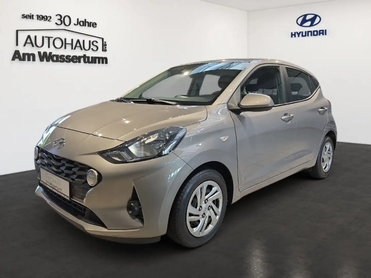 Hyundai i10 1.0 Benzin SELECT PDC Klimaanlage Bronze - 1
