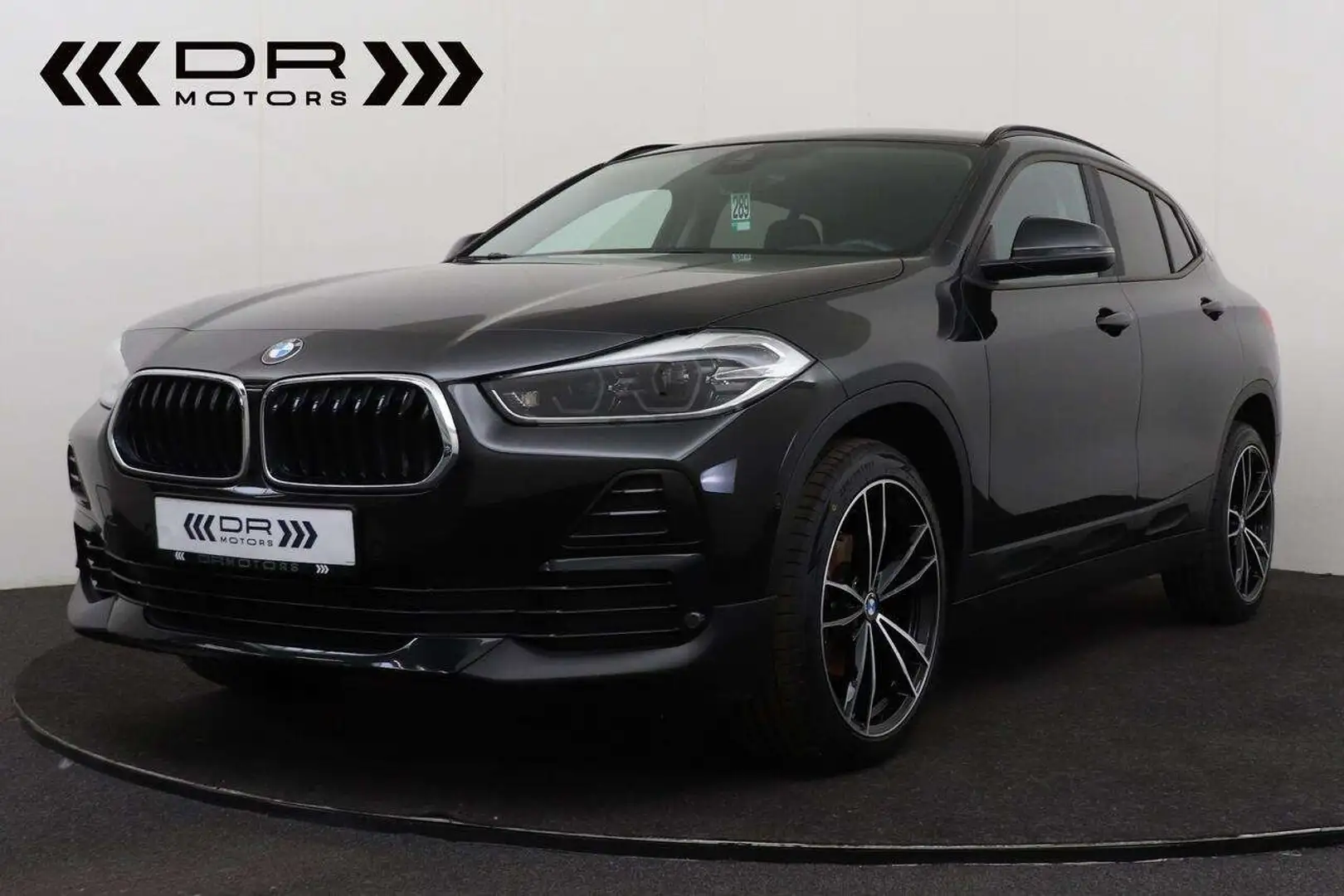 BMW X2 16d sDrive ADVANTAGE - NAVI - LEDER - PANODAK -... Schwarz - 1