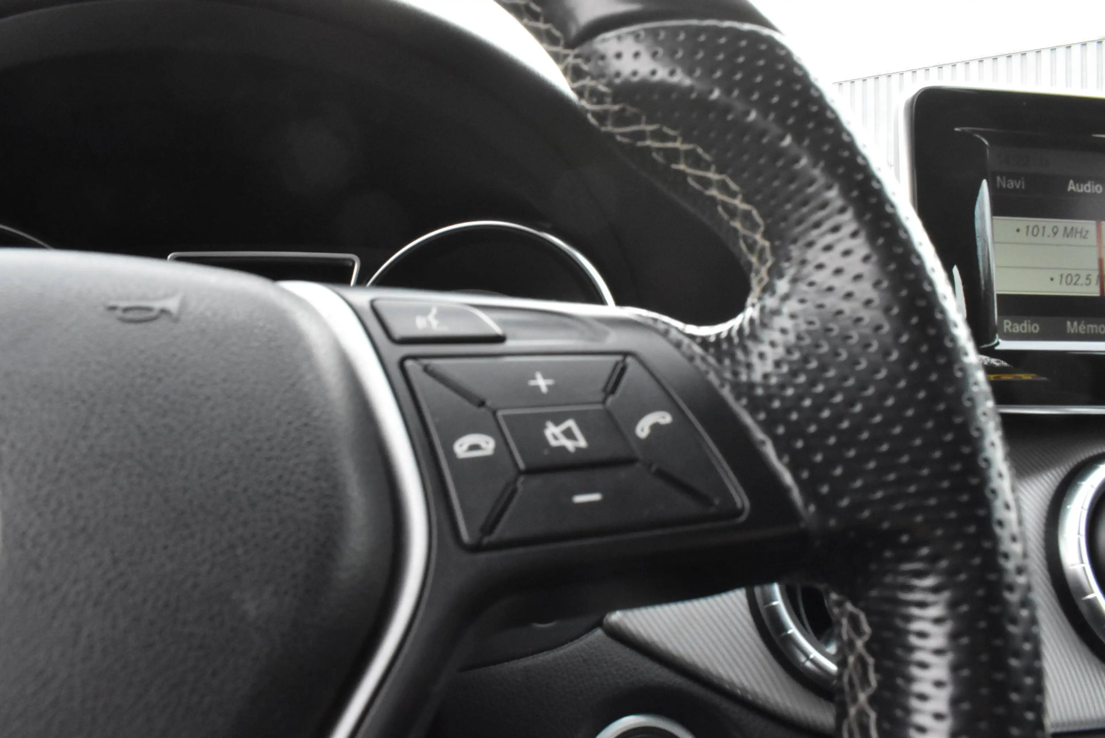 Mercedes-Benz CLA 220 CDI Autom Pack Sport Xénon ***12M GARANTIE*** — photo 14