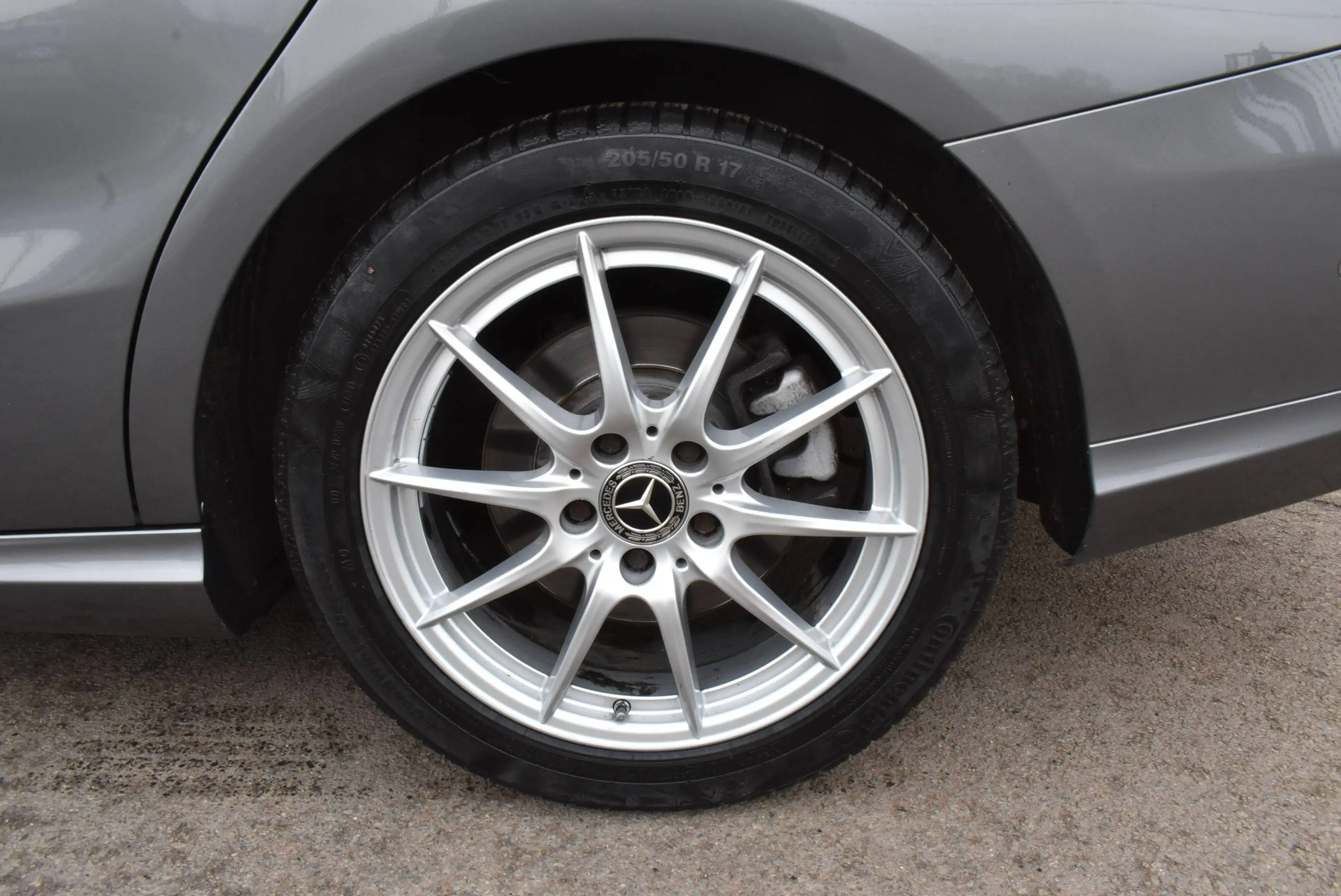 Mercedes-Benz CLA 220 CDI Autom Pack Sport Xénon ***12M GARANTIE*** — photo 5