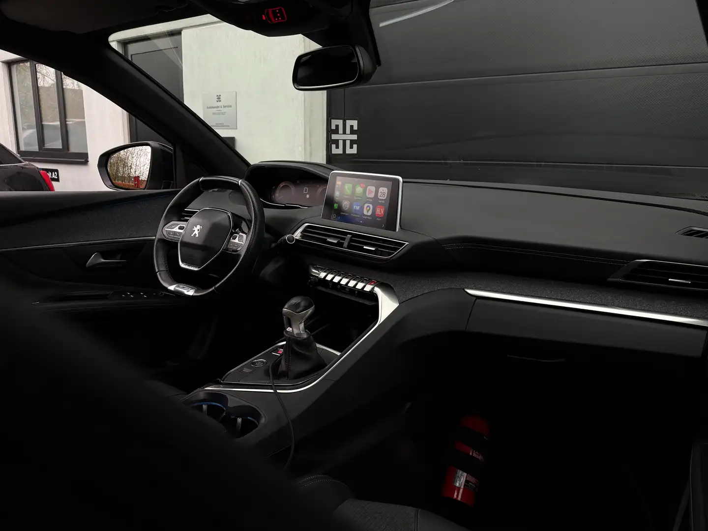 Peugeot 3008 3008 GT-Line / Panorama / 360° / Keyless Grijs - 2