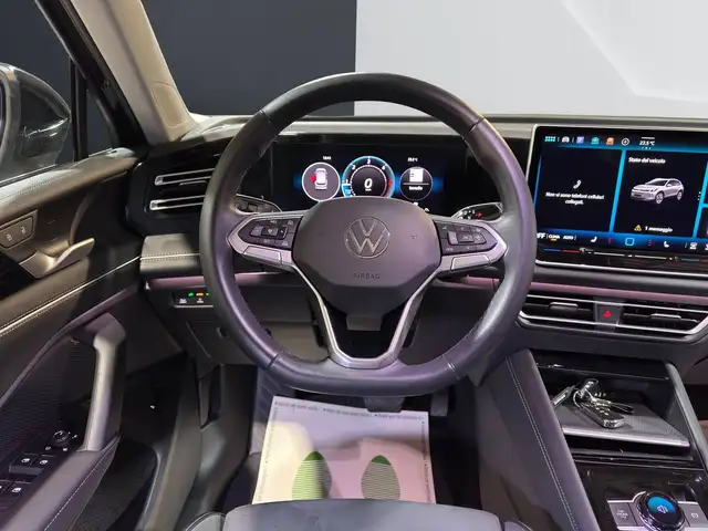 Volkswagen Tiguan view 8