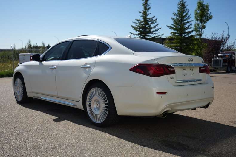 2016 Infiniti Q70 AWD - 2 SETS OF WHEELS & TIRES — photo 4
