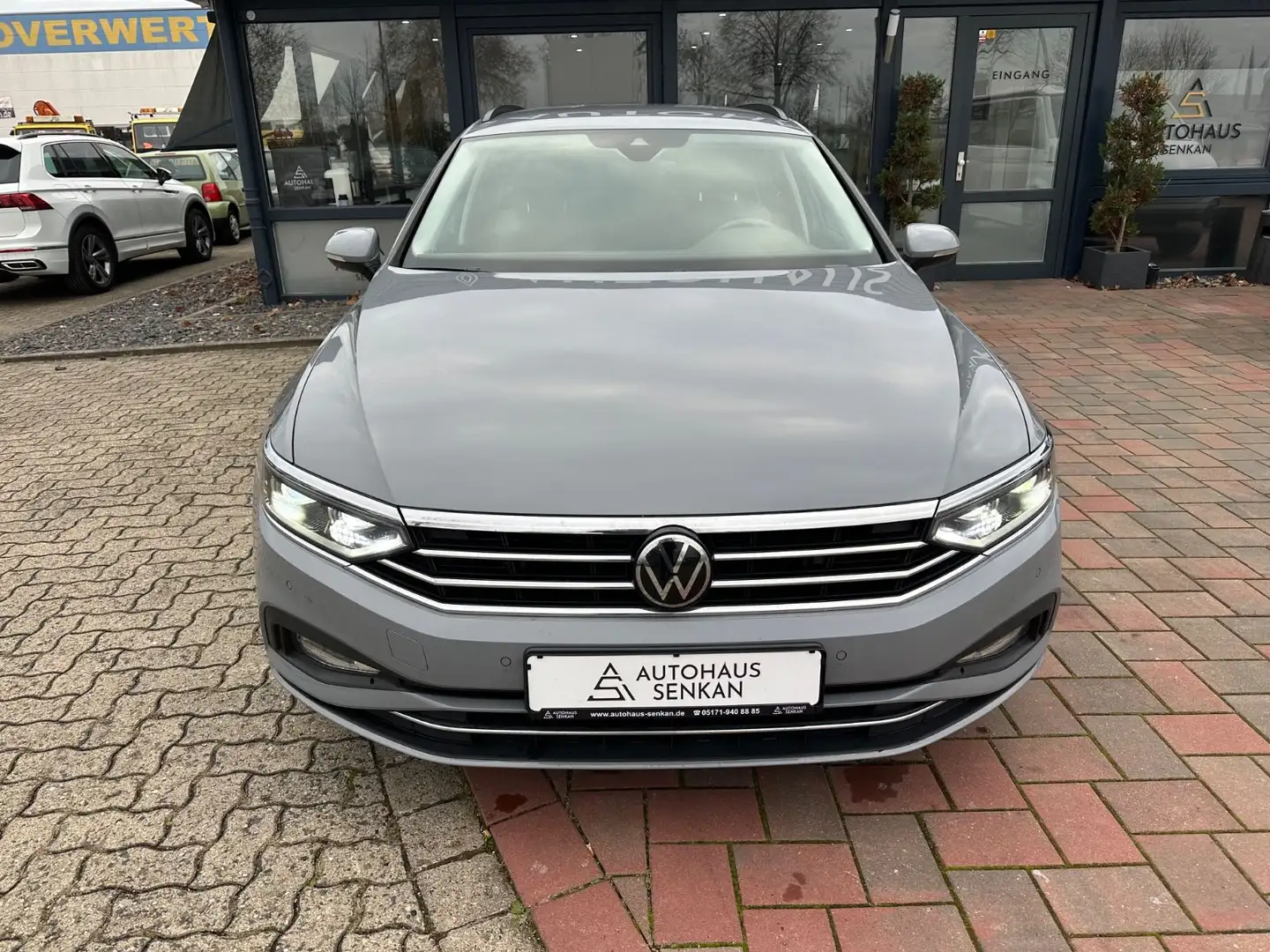 Volkswagen Passat Variant Passat 2.0 TDI DSG Variant R-LINE*R-CAM*AHK*ACC* Gris - 2
