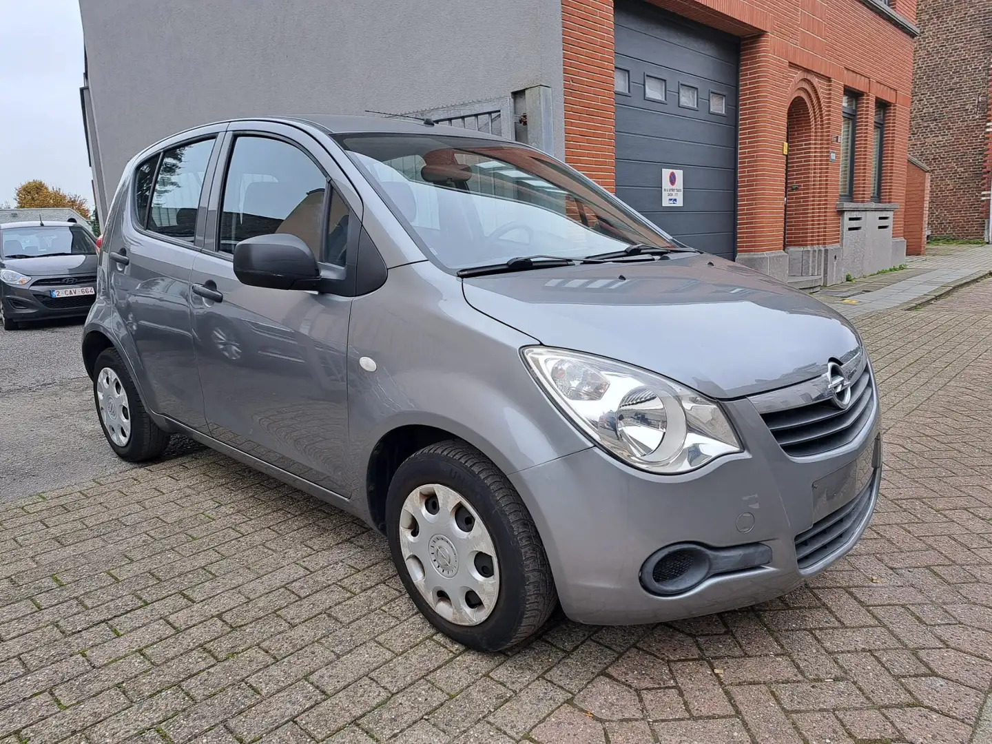 Opel Agila Agila 1.0i Essentia 12 MOIS DE GARANTIE Grijs - 1