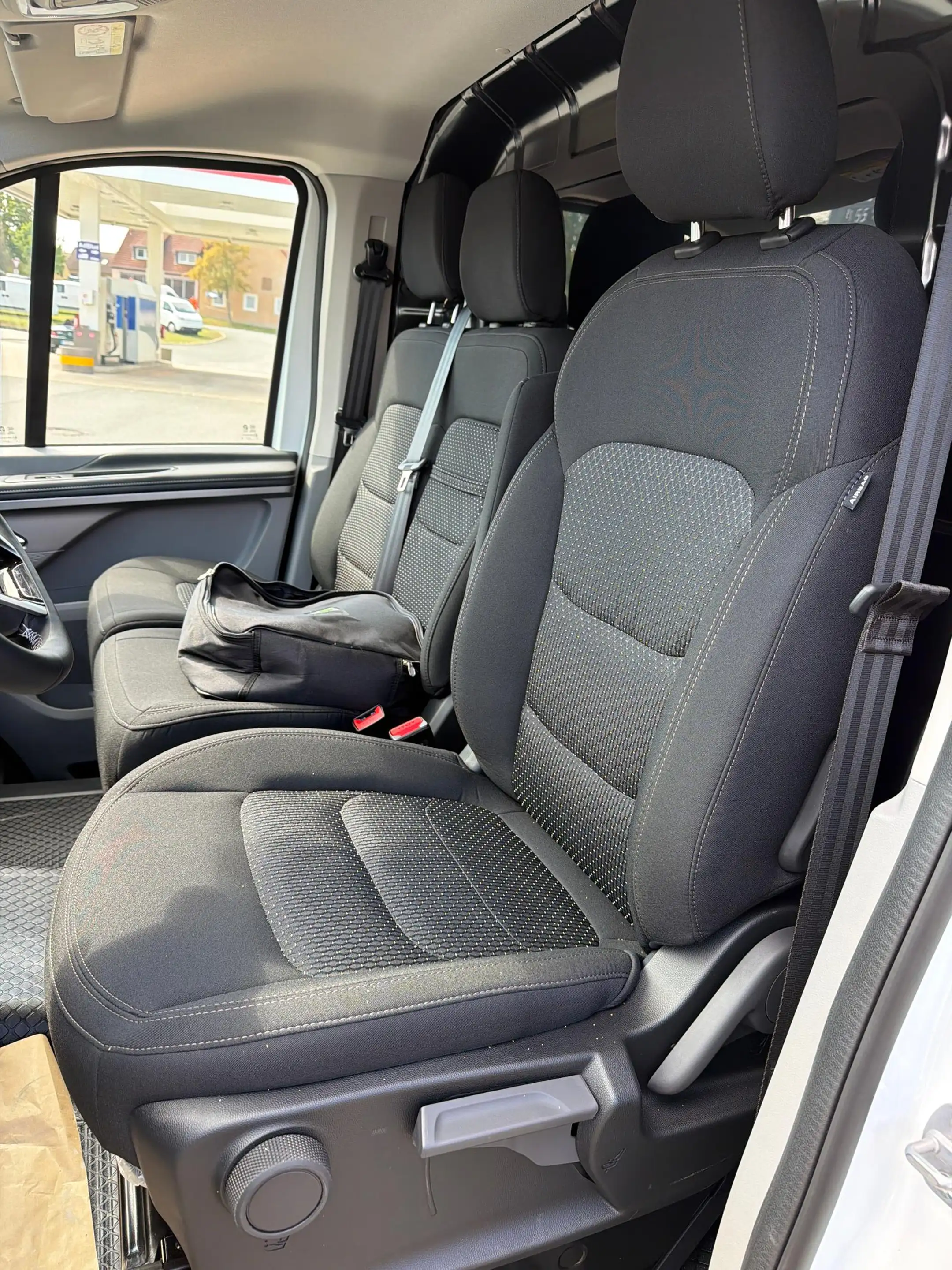Maxus eDeliver 7 L2H1 88kWh — photo 10