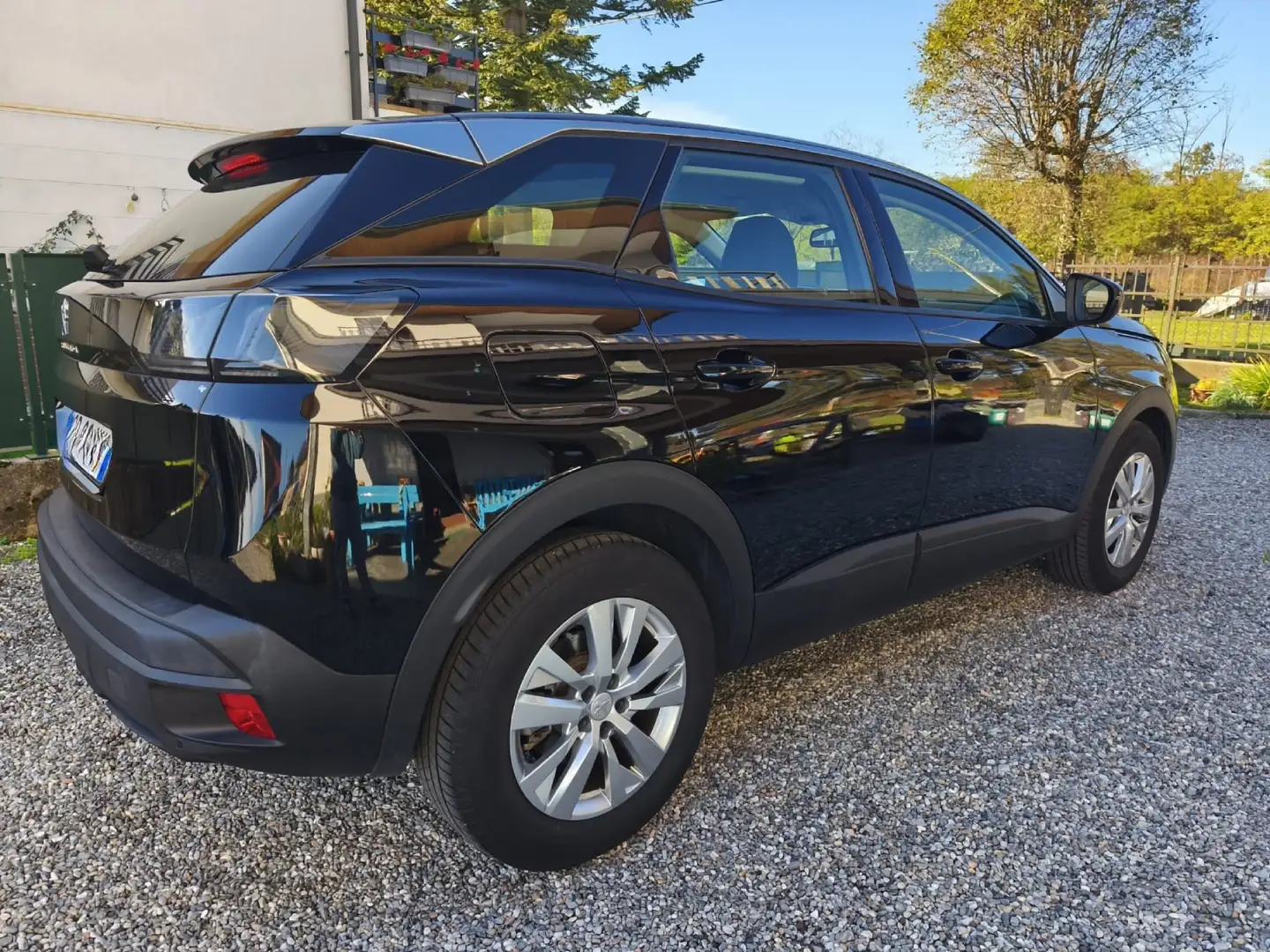 Peugeot 3008 II 1.2 puretech Active Pack 130CV Nero - 2