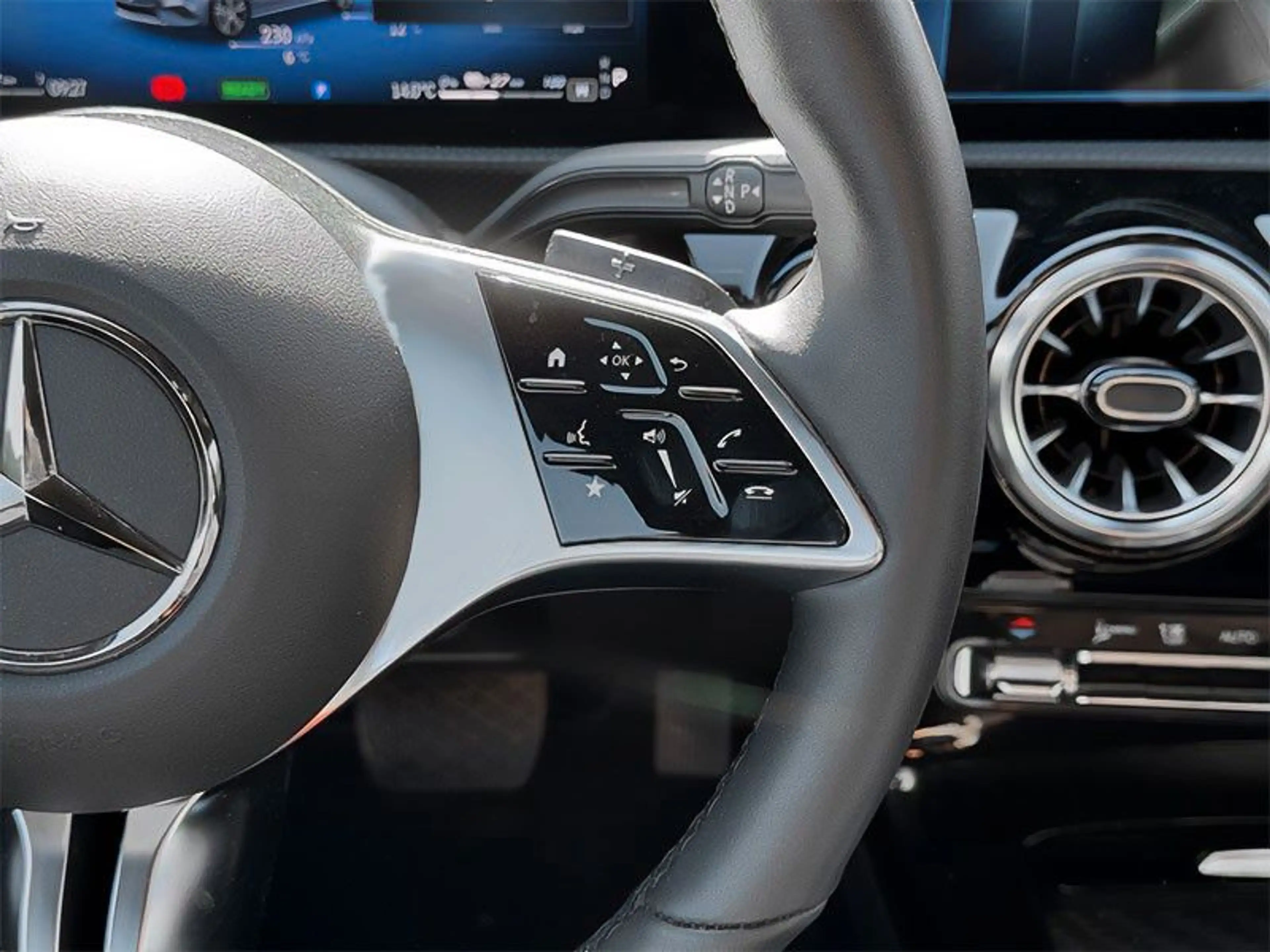 Mercedes-Benz A 250 A A 250 e — photo 14
