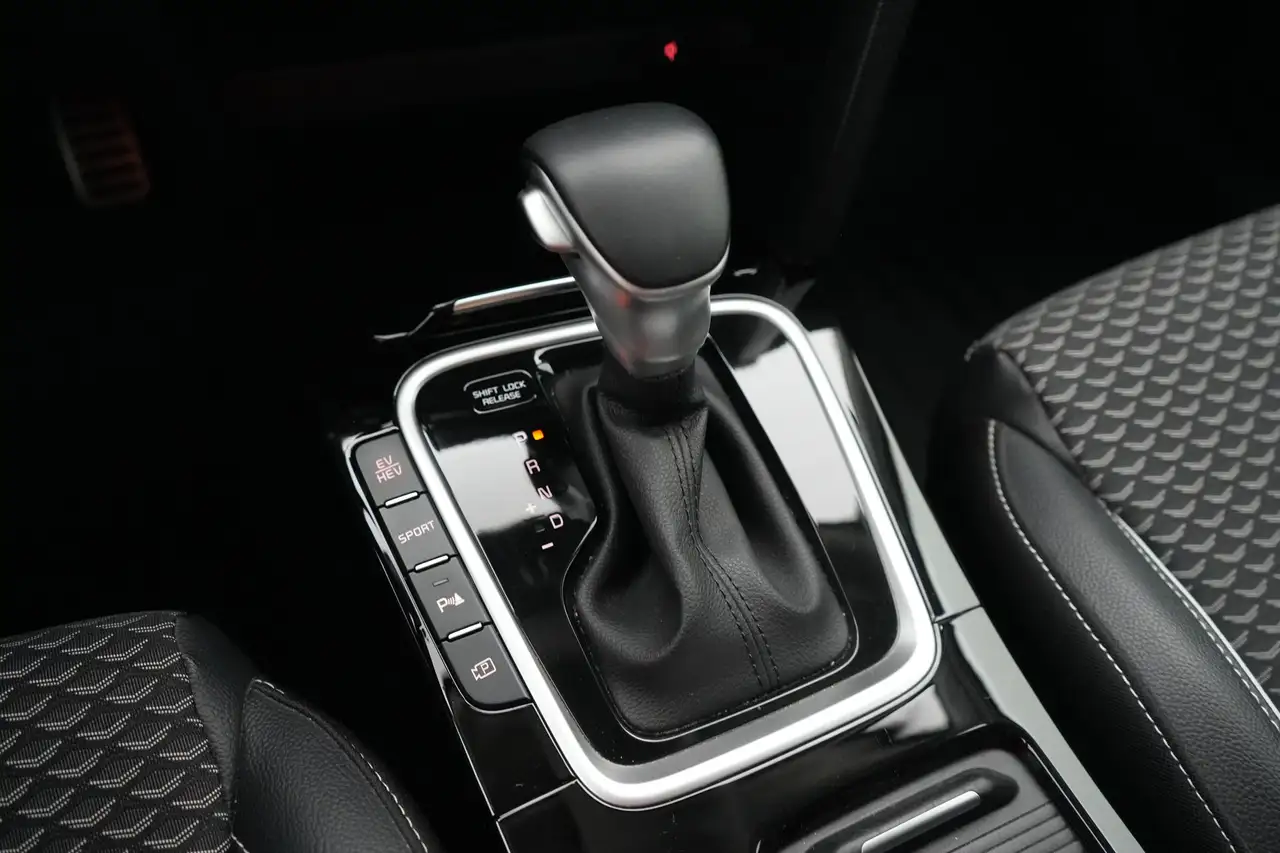 Kia Ceed 1.6 GDI PHEV Business Line LEDER/STOF LED GPS PDC, миниатюра 16