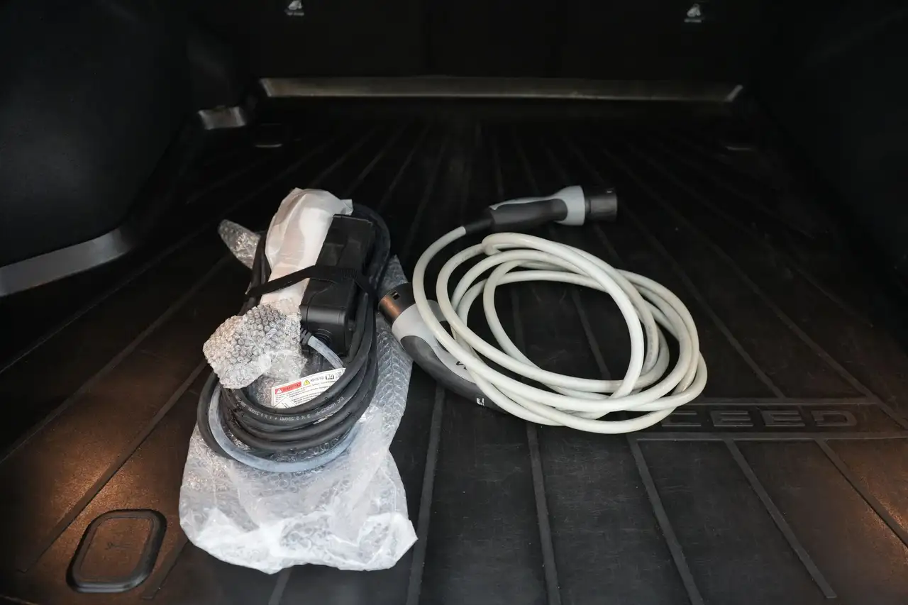 Kia Ceed 1.6 GDI PHEV Business Line LEDER/STOF LED GPS PDC, миниатюра 23