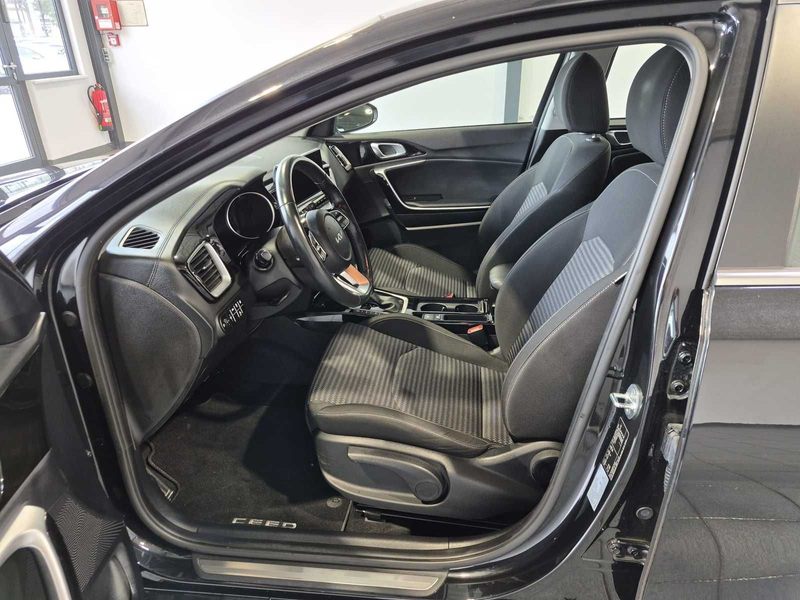 Kia Ceed / cee'd Ceed 1.6 Plug-in Hybrid  Vision|CarPlay|Kamera — photo 8