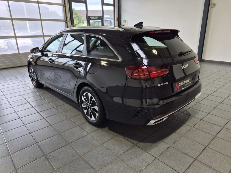Kia Ceed / cee'd Ceed 1.6 Plug-in Hybrid  Vision|CarPlay|Kamera — photo 4