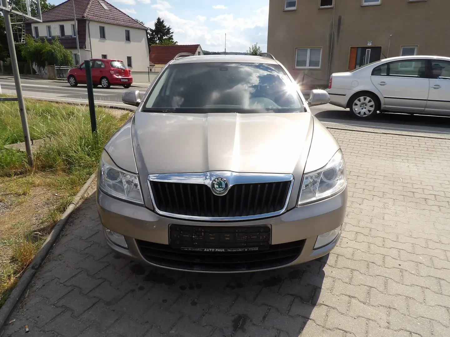 Skoda Octavia Elegance, Automatik, Klima, HU-AU NEU Beige - 2