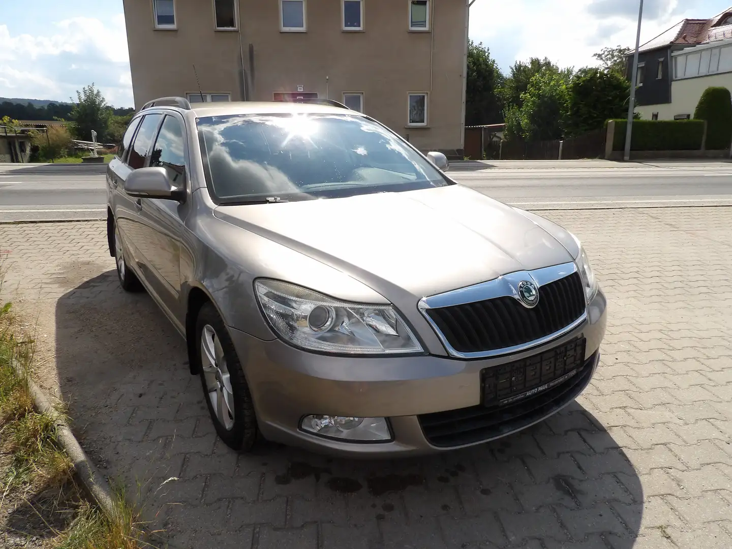 Skoda Octavia Elegance, Automatik, Klima, HU-AU NEU Beige - 1