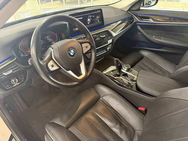BMW 520 d xDrive Luxury Line AUT./LED/CAM/H&K/MASSAGE — photo 8