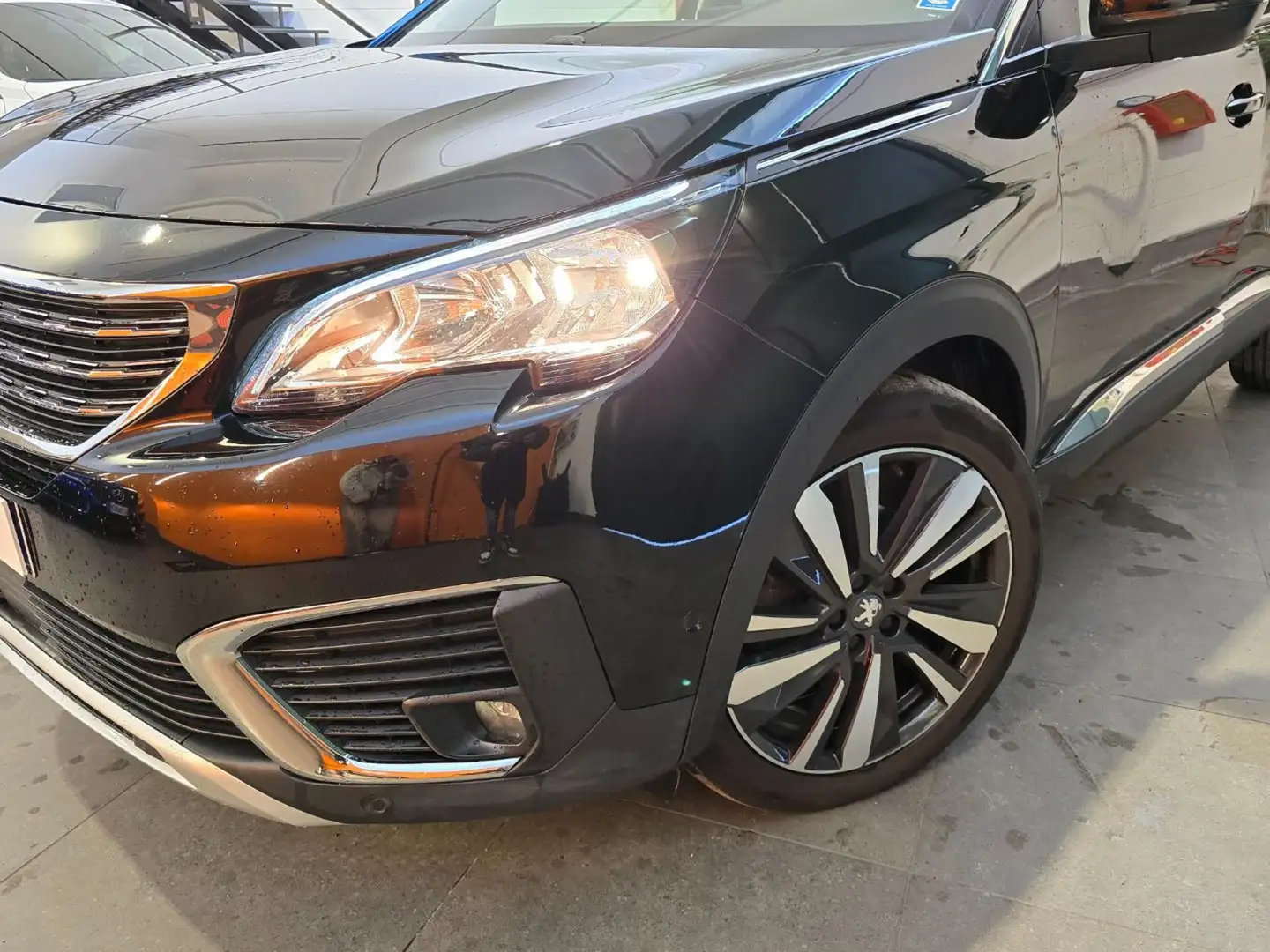 Peugeot 5008 BlueHDi 130 S&S EAT8 Allure Pack 7 POSTI Zwart - 2