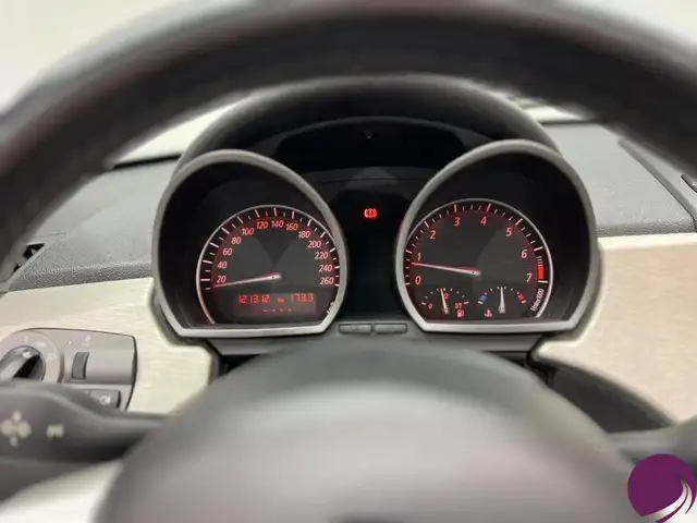 BMW Z4 view 9