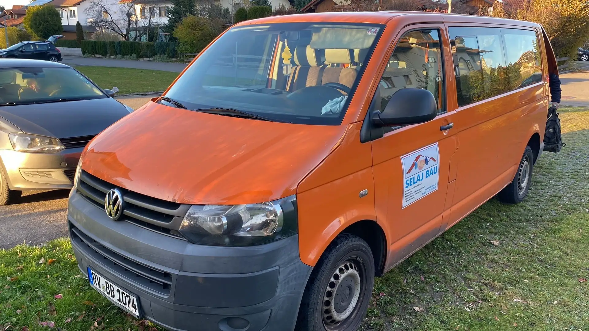 Volkswagen T5 Kombi Orange - 1