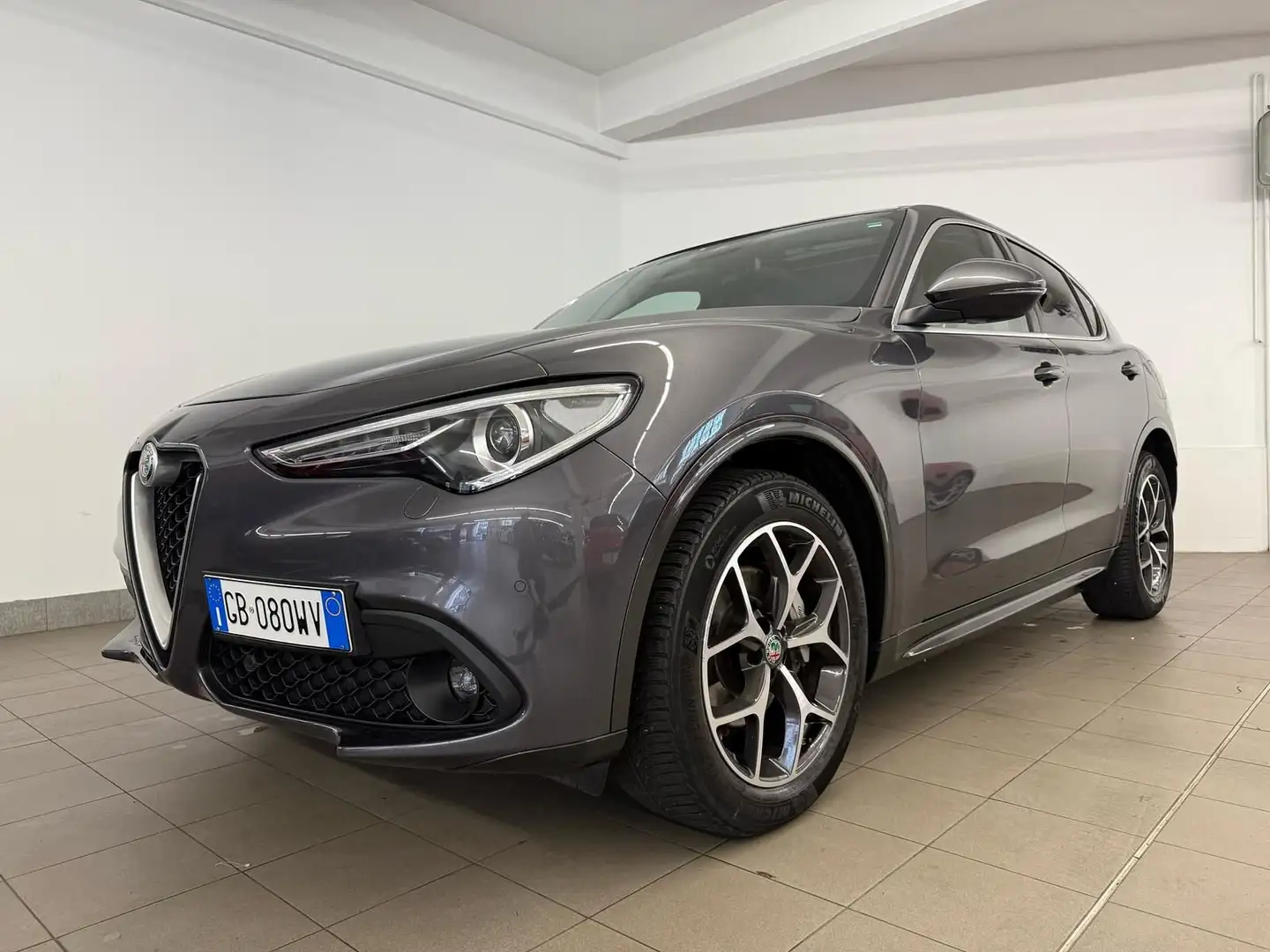 Alfa Romeo Stelvio 2.2 Turbodiesel 210 CV AT8 Q4 Ti TETTO Šedá - 2