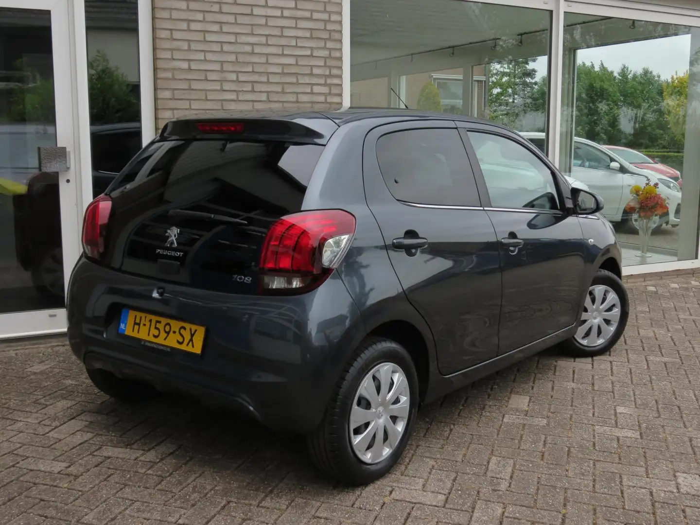 Peugeot 108 1.0 e-VTi Active DAB+|Bluetooth|Airco|Pack Dynamic Grigio - 2