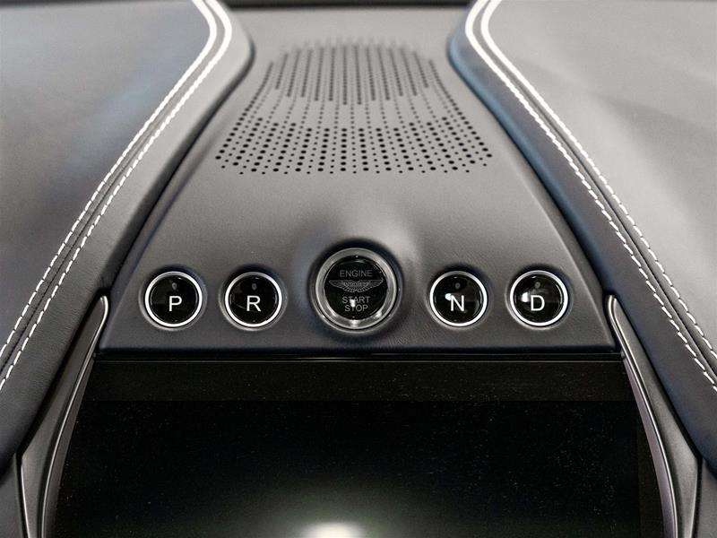 2023 Aston Martin DBX 4,000 cc 8 cyl thumb 32