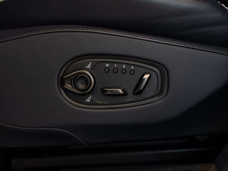 2023 Aston Martin DBX 4,000 cc 8 cyl thumb 40