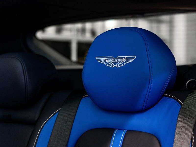 2023 Aston Martin DBX 4,000 cc 8 cyl thumb 37