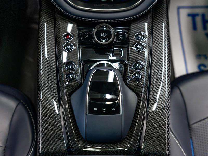 2023 Aston Martin DBX 4,000 cc 8 cyl thumb 33