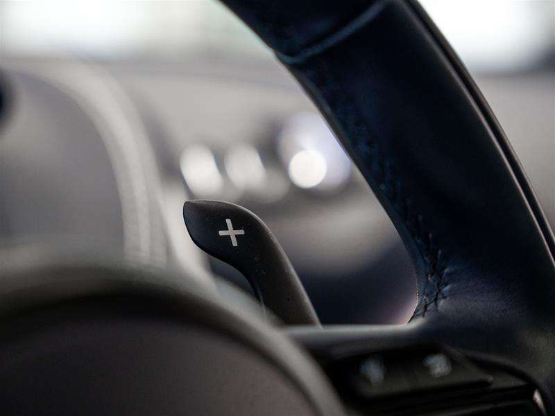 2023 Aston Martin DBX 4,000 cc 8 cyl thumb 28