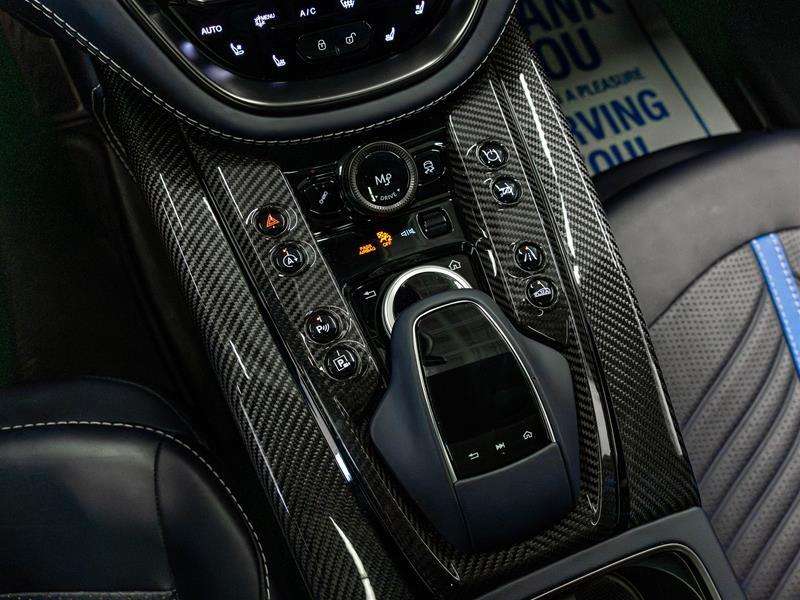 2023 Aston Martin DBX 4,000 cc 8 cyl thumb 34
