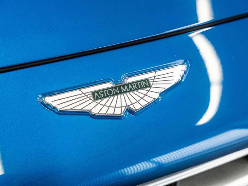 2023 Aston Martin DBX 4,000 cc 8 cyl thumb 44