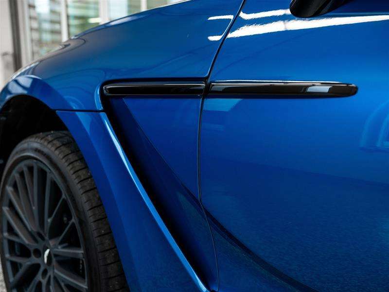 2023 Aston Martin DBX 4,000 cc 8 cyl thumb 46