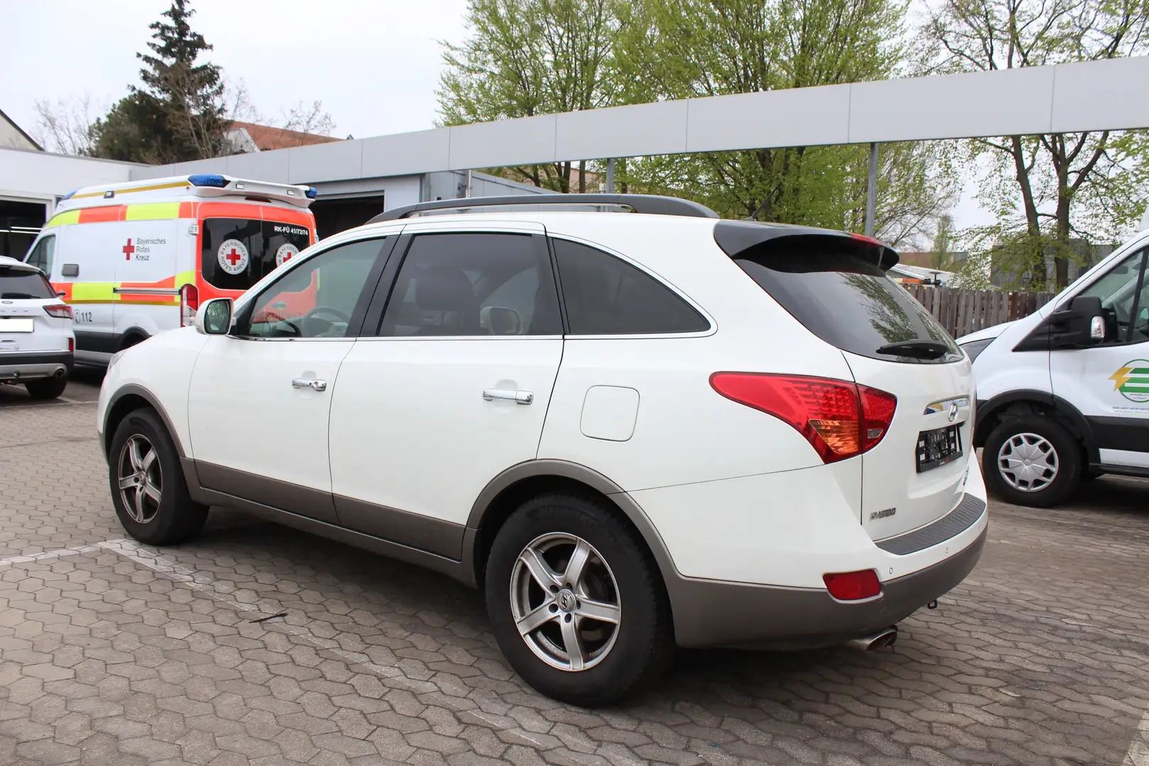 Hyundai iX55 Premium 3,0CRDi*Automatik*Navi*Kamera*AHK*8-fach* Bílá - 2