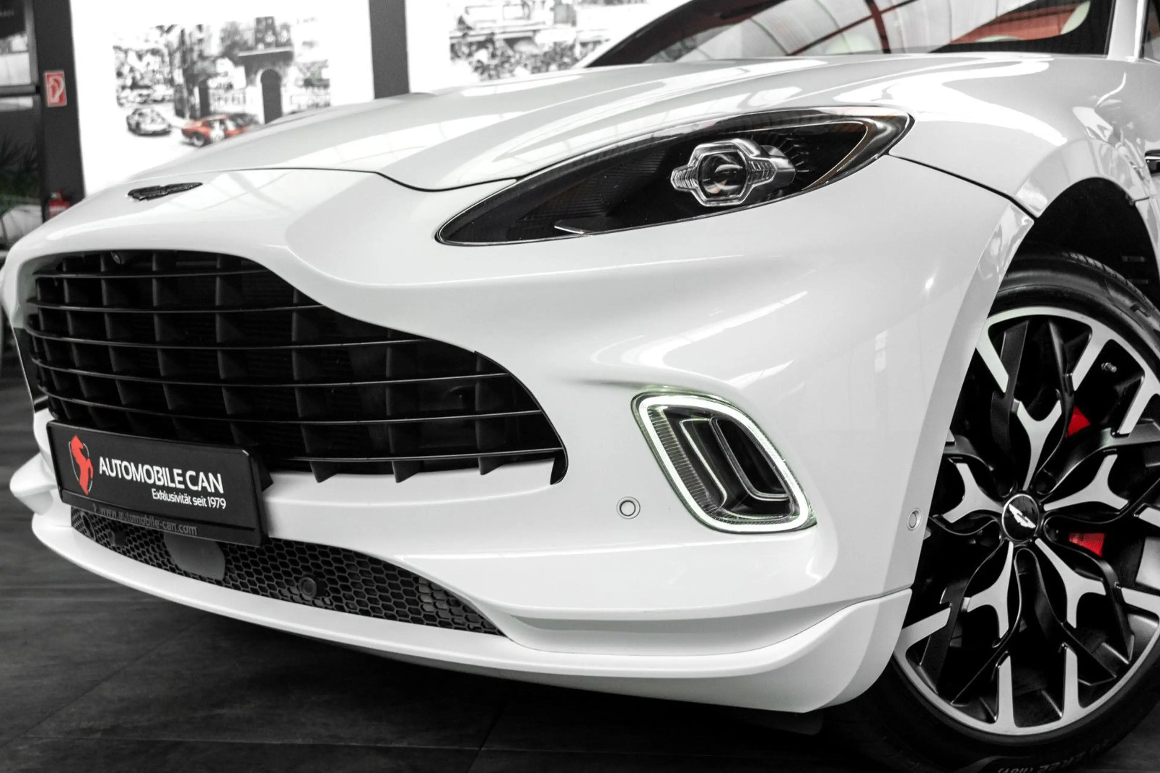 Aston Martin DBX 4.0 V8 #Exclusive Farbkombi #deutsches Fzg. — photo 15