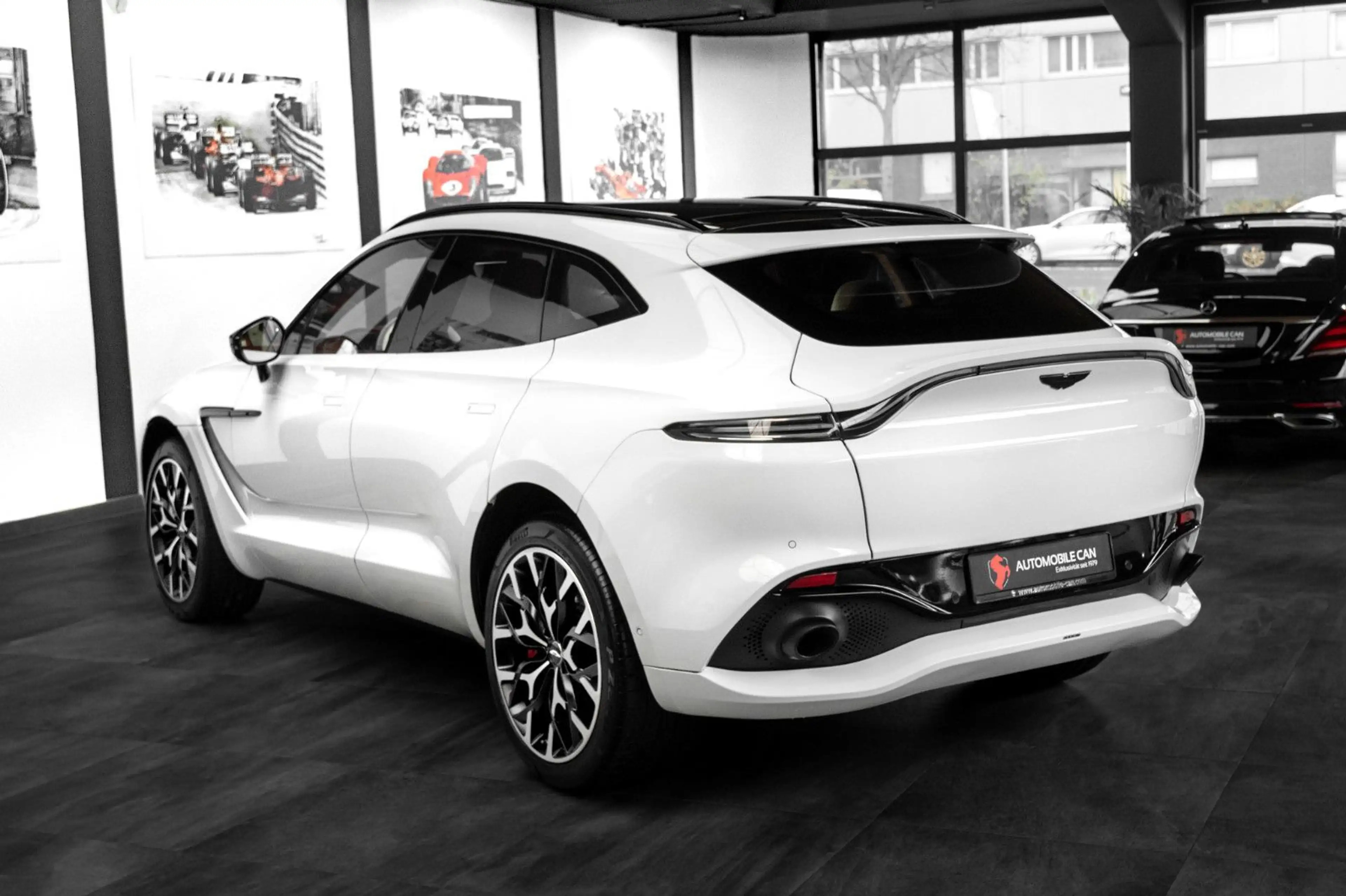 Aston Martin DBX 4.0 V8 #Exclusive Farbkombi #deutsches Fzg. — photo 13